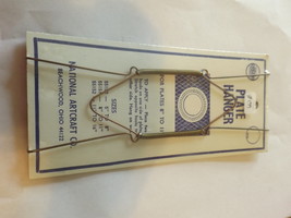 3 Plate Hangers 8&quot; to 11&quot; - Sealed - Vintage - £1.97 GBP