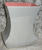 Red Wing-Vase-Textra Line-B 2100-Grey w/ Pink Interior - 8&quot; tall-1950&#39;s - £35.96 GBP