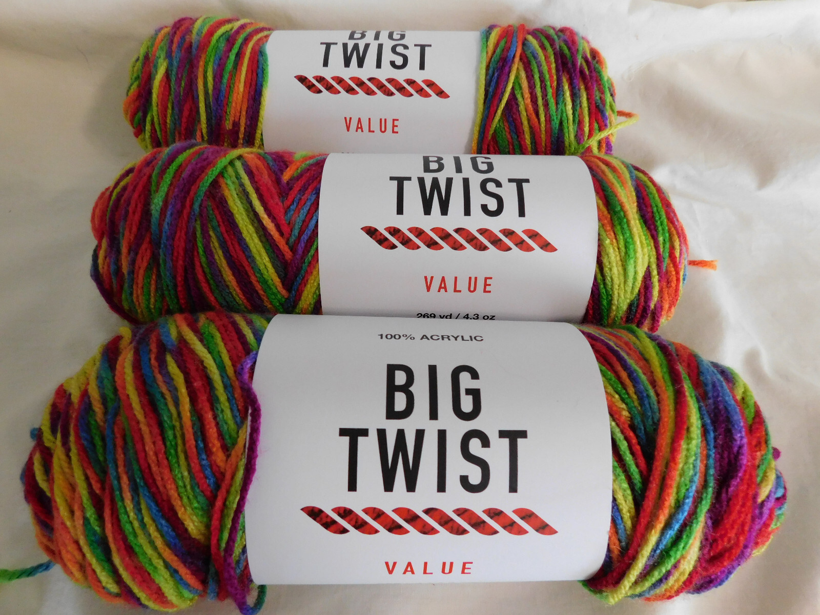 Big Twist Value lot of 3 Roller Rink Dye Lot 456540 - $19.49
