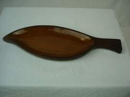 Vintage Wooden Salad Fruit Platter Leaf Shape 1 Inches Tall &amp; 13 1/2 Inches Long - £7.82 GBP