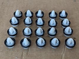 20 Pieces OEM 2011-2025 Ford Spoiler Retainer Fastener Clips x 20 W71348... - $12.86