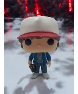 Funko Pop 593 Dustin Stranger Things Hot Topic Exclusive Loose - $218.11 MXN