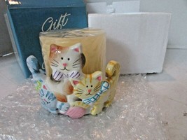 AVON GIFT COLLECTION FRISKY FELINES CANDLEHOLDER WITH CANDLE NIB  - $12.82