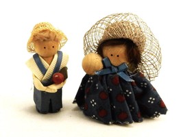 2 Miniature Wooden Figurines, Boy and Girl, Sinamay Hats, Apple Theme, AMSH-14 - $19.55