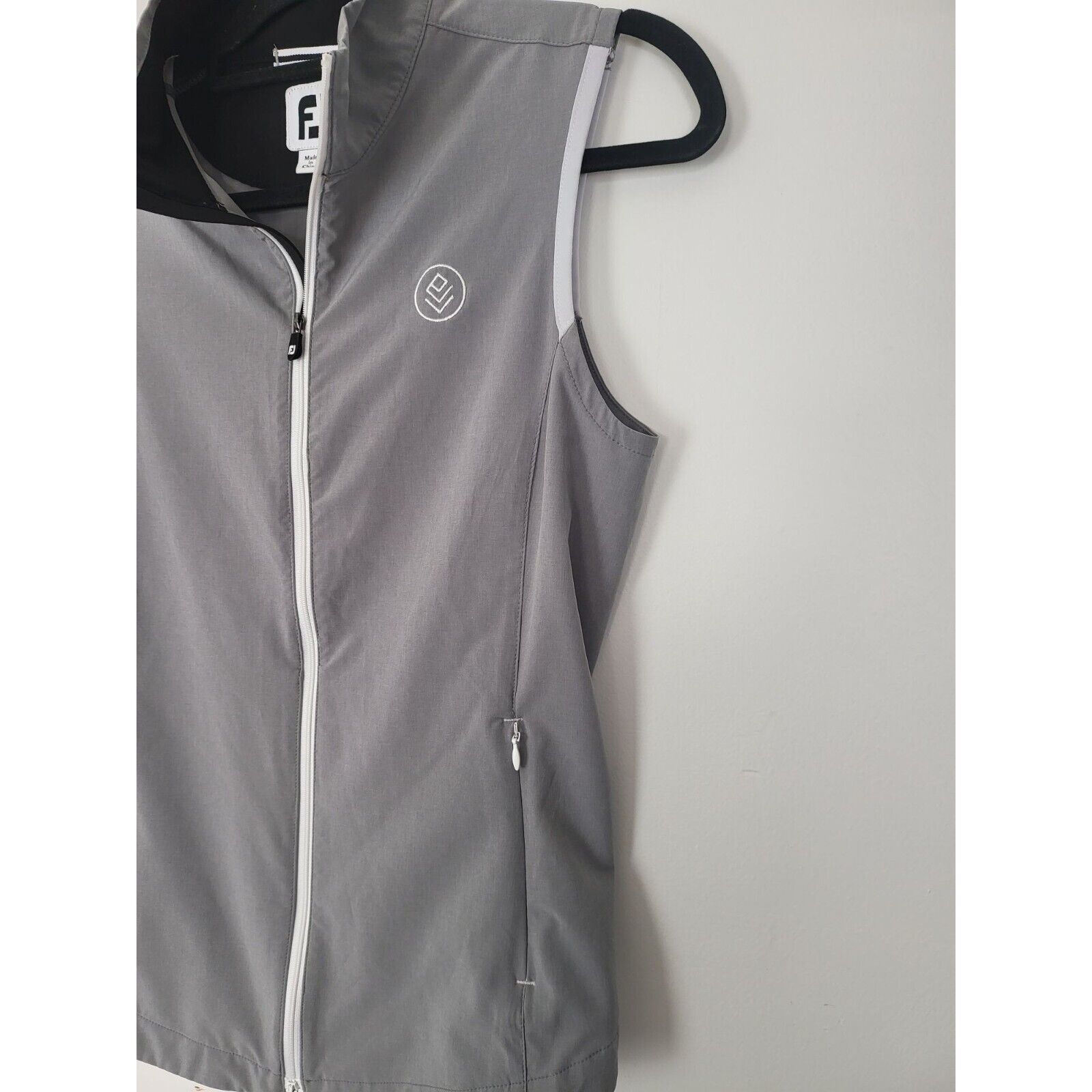 Footjoy Lightweight Vest Medium Womens Grey Golf Full Zip Pockets Sleeveless - $25.43