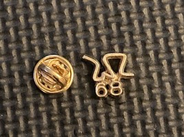 1968 Winthrop Rockefeller Arkansas Governor Lapel Pinback Pin - $7.10
