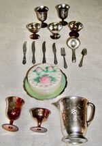 VINTAGE LOT OF 17 BANNER,USA CHILDโS DOLLHOUSE MINIATURE DESERT SERVICE ... - $4.95 VINTAGE LOT OF 17 BANNER,USA CHILDโS DOLLHOUSE MINIATURE DESERT SERVICE ... - $4.95