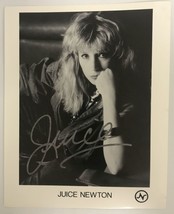 Juice Newton Autographed Glossy 8x10 Photo - £30.25 GBP