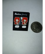 Snoopy DOG HOUSE Earrings Post - $244.32 MXN