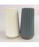 Vintage French&#39;s Gray &amp; White Restaurant Style Plastic Salt &amp; Pepper Sha... - $177.43 MXN