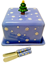 Macy&#39;s Blue Snowflake Christmas 4 pc Ceramic Cheese keeper / Cake Plate - £18.35 GBP