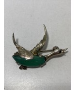 VINTAGE 935 STERLING SILVER LOON BIRD PIN WITH GREEN CHALCEDONY BODY - £23.33 GBP