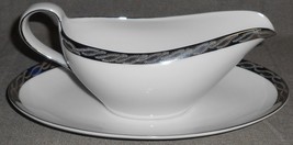 Mid Century FUKAGAWA Porcelain SILVER LICHEN PATTERN #917 2 pc Gravy Boat - £39.56 GBP