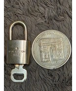 French Travel curio&#39;s. - $238.75 MXN