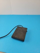 Yamaha / FC5 / Compact Sustain Pedal / for Portable Keyboard / 1/4&quot; TS plug - £19.35 GBP