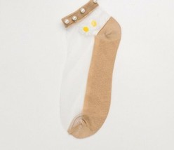 Handcrafted ~ Tan ~ Embellished w/Pearls ~ Embroidered Daisy ~ Ankle Socks - £11.93 GBP