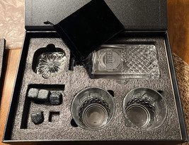 Gift for Boss/Mentor Whiskey Decanter Set with 2 Glasses &amp; 4 Ice Stones NEW - £53.70 GBP