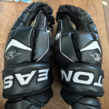 Easton Synergy Eq80 Sr Hockey Gloves  Black White MISMATCHED one is 15 o... - $37.33