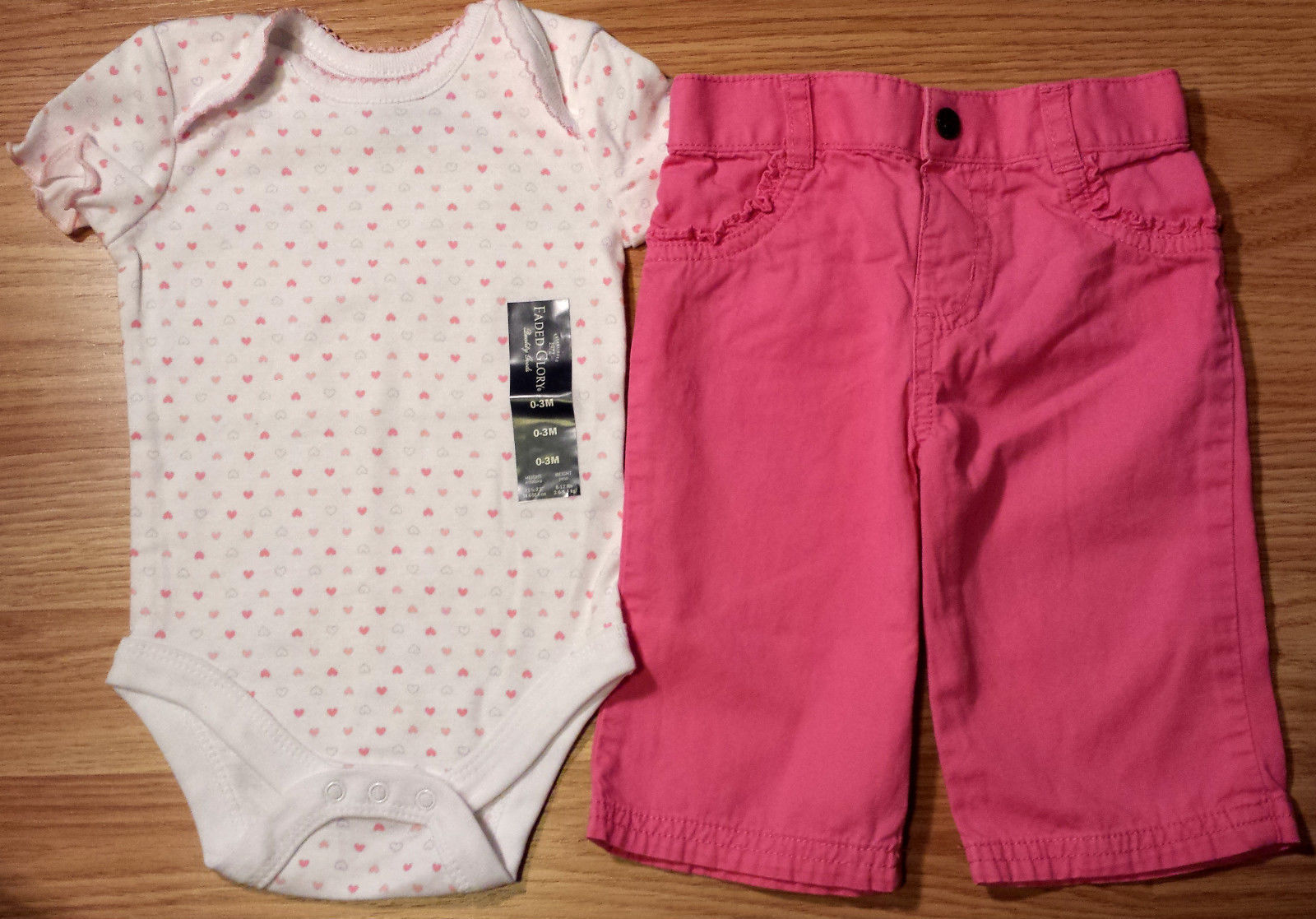 Girl's Sz 0-3 M Months 2 Pc Faded Glory NWT White Heart Top & Pink Ruffled Pants - $16.25