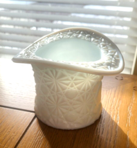 Vintage Milk Glass Top Hat Planter Vase Daisy Button White Floral Patter... - $14.84