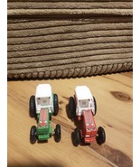 ERTL Die Cast 1/64 Red and Tractor with Chicago Bulls - $380.13 MXN