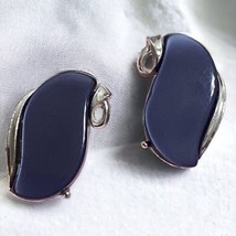 Vintage Lisner Silver Tone Navy Blue Glass Clip On Earrings - $18.99
