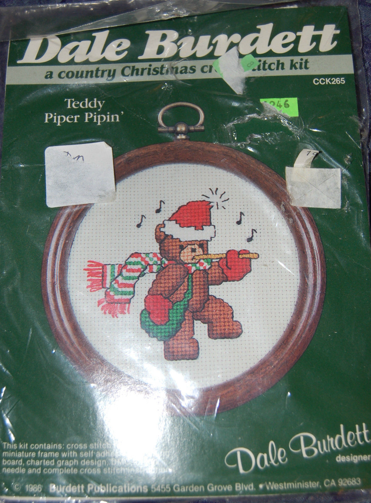 New Vintage Burdett Teddy Bear Piper Pipin' Christmas Cross Stitch Kit w/Frame - $6.00