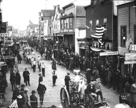 Photo Old Vintage 4th of July Parade in Alaska, 1901 Reproduction 8x11.5 - £9.89 GBP