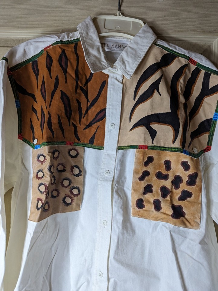 The Mammas hand painted ladies small button up top - $31.68