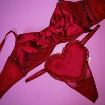 Victoria&#39;s Secret 34D,34DD,34DDD,36C,36D Bra Set S,M Thong Red Bow Heart Satin - £55.22 GBP