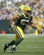 NICK PERRY 8X10 PHOTO GREEN BAY PACKERS PICTURE NFL FOOTBALL - $4.94