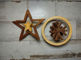 Set of 2 3D Cut Wood Dangle Center Christmas Ornaments Snowflake Star - £9.99 GBP