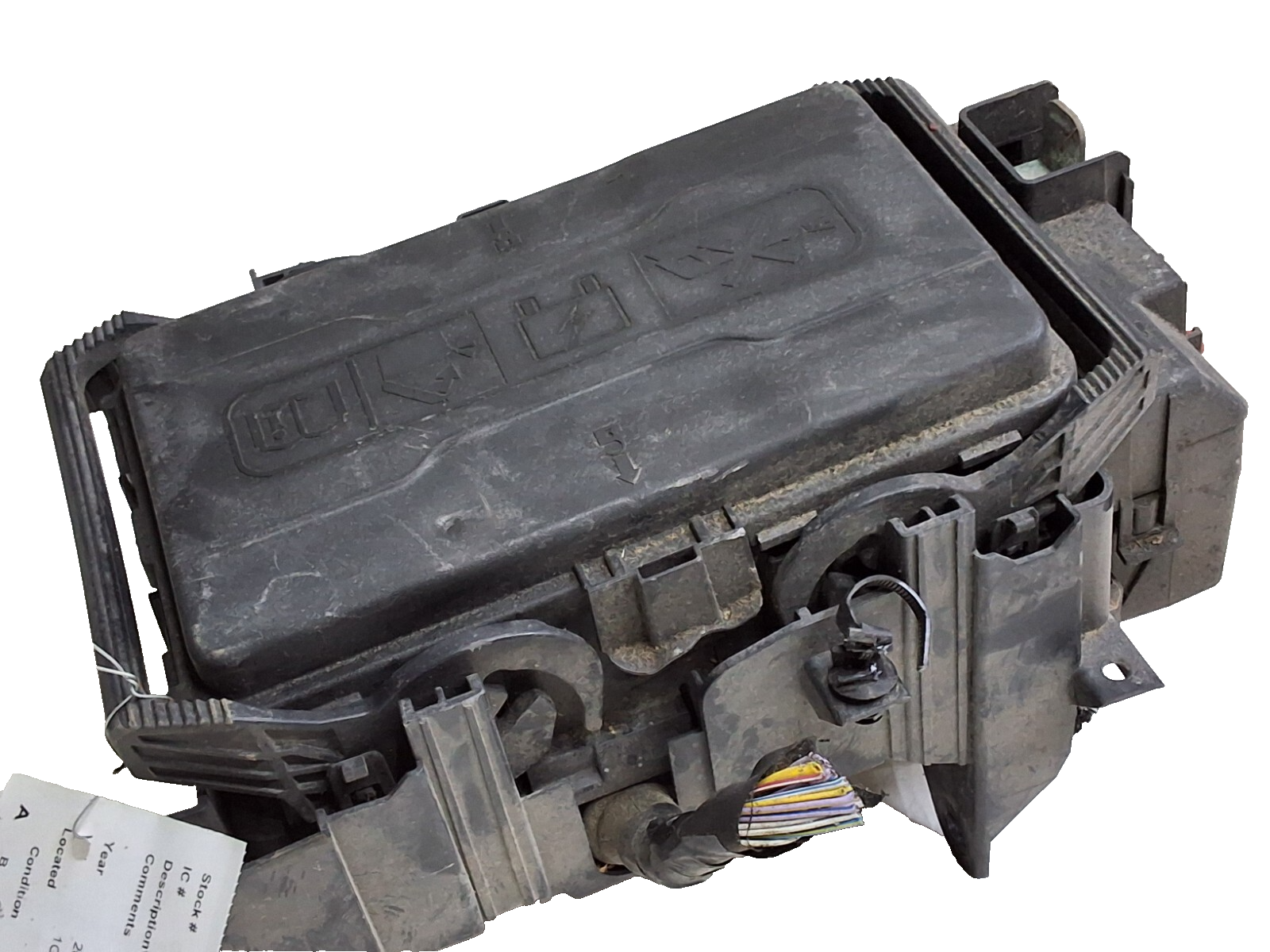 17 18 Chevrolet Malibu LS engine fuse box assembly OEM - $89.09