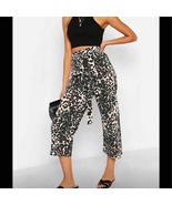 Boohoo animal print leopard flowy pants - $34.38 CAD