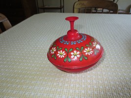 Vintage FLORAL DAISIES Red SPINNING TOY TOP - approx. 5-1/4&quot; Round - $15.00