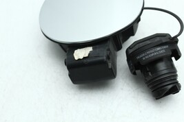 2006-2009 VOLKSWAGEN GOLF RABBIT FUEL FILLER DOOR ASSEMBLY WITH GAS CAP H1699 image 9