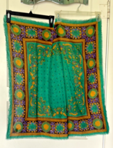 Beautiful Vintage Celtic Vibrant Green and Purple Scarf - $403.65 MXN