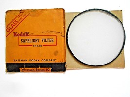 Kodak Glass 5-1/2&quot; Round Wratten Series 10 Safelight Filter  - £9.45 GBP