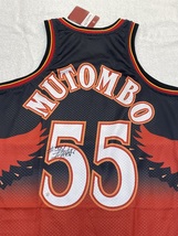 Dikembe Mutombo Signed Atlanta Hawks NBA Jersey with COA - £62.90 GBP