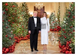 President Donald Trump &amp; Melania 2018 Christmas Portrait 5X7 Photo - £6.63 GBP