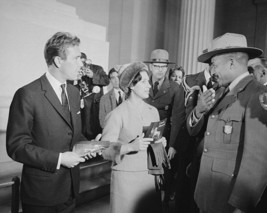 Princess Margaret and Lord Snowdon of UK tour Lincoln Memorial in DC Photo Print - £6.93 GBP+