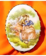 Vintage Signed Porcelain Brooch Fragonard Courting Couple Cameo Pin Oval - €19,59 EUR