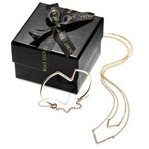 Victoria&#39;s Secret Limited Edition V Necklace &amp; Bracelet Gift Set - £14.51 GBP