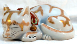 Vintage Kutani Japanese Porcelain / Ceramic Sleeping Cat Figurine with G... - $77.99