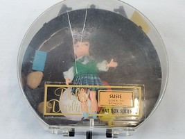 VINTAGE 1965 Dolly Darlings Hat Box Series Susie Goes to School - £39.55 GBP