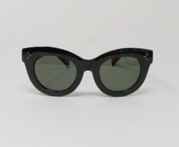 Vintage rare black astonishing woman sunglasses 60s. in plastic. Some sign of ag - £104.80 GBP
