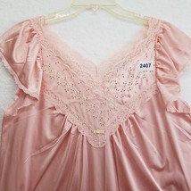 Vanity Fair Nightgown Womens Small 100% Nylon Vintage Pink Eyelet Lace USA - £22.97 GBP