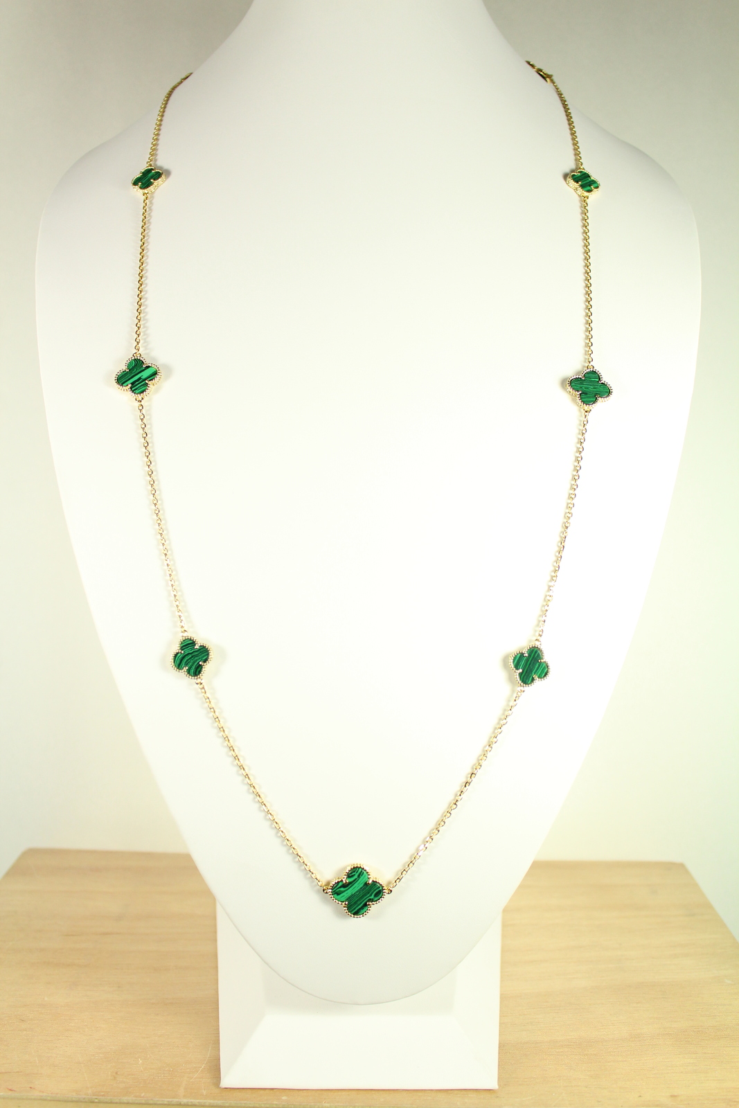 Mixed Size Malachite Motif Necklace