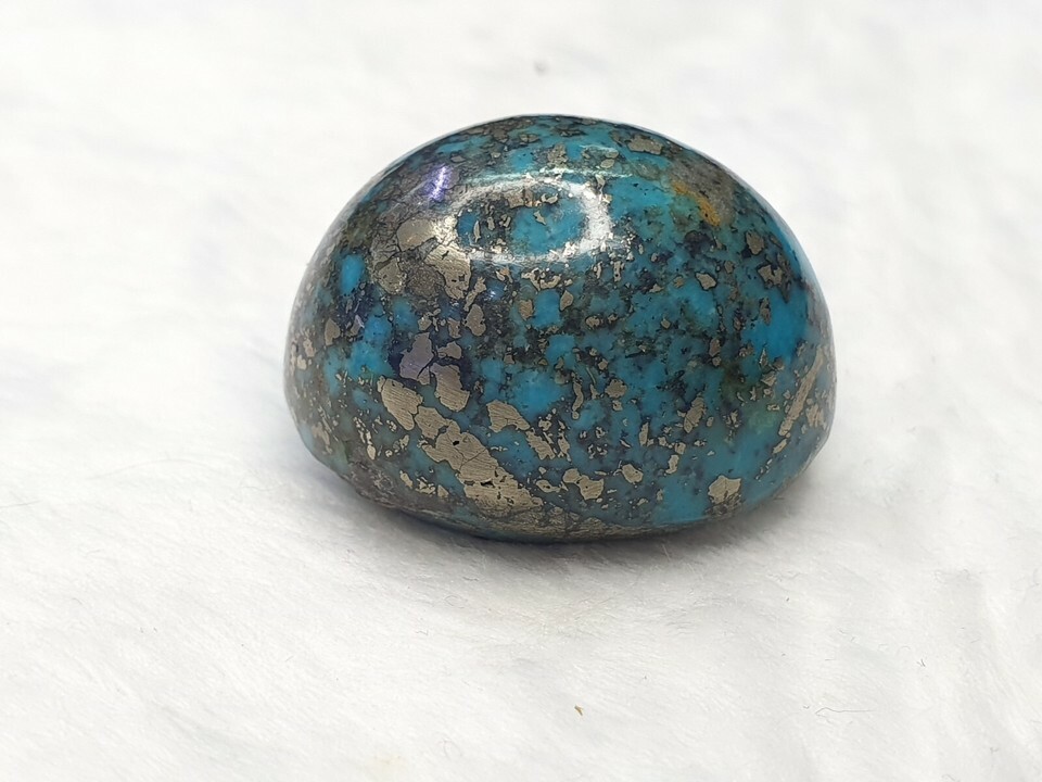 Une véritable turquoise naturelle de forme ovale avec cabochon matrice d... - $65.19