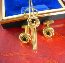 Vintage Blood Red Jewel Cufflinks Art Deco Love Knots cuff links tie clip Weddin - £116.62 GBP